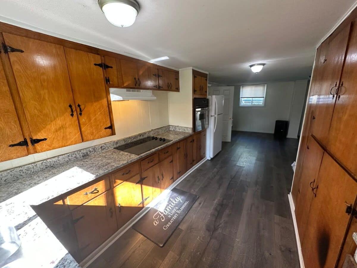 Charming 3-Bed, 1,5 Bath Home - Entire Space Just For You! Goodlettsville Exteriér fotografie