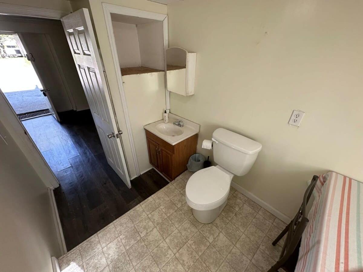 Charming 3-Bed, 1,5 Bath Home - Entire Space Just For You! Goodlettsville Exteriér fotografie